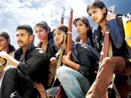 கோலிவுட்டின் 'ஏஞ்செலீனா ஜூலி'!