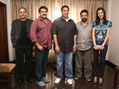 கமல்ஹாசனின் பொன்விழாப் படம் உன்னைப் போல் ஒருவன்!