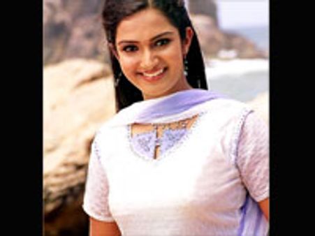 ஹினிரோஸ் இப்போது செளந்தர்யா