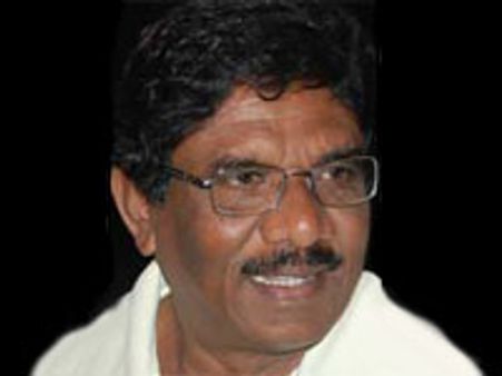 பாரதிராஜா அலுவலகம் சூறை!