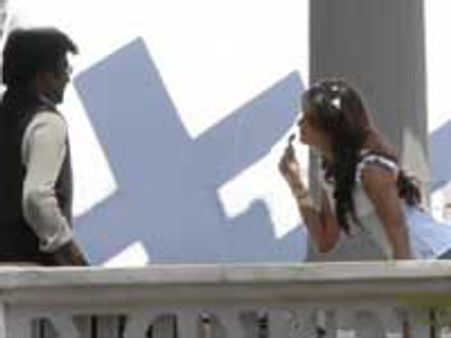 ஐஸுக்கு குரல் கொடுக்கும் ஐஸ்வர்யா!