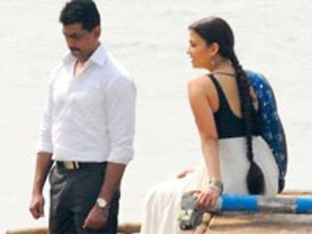 ஐஸ்வர்யா கேரவன் பறிமுதல்: ராவணா ஷூட்டிங் ரத்து