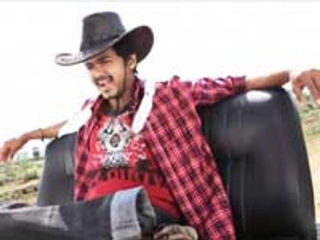 அரசியல் பிரவேசம் - முடிவை ஒத்தி வைக்கிறார் விஜய்?