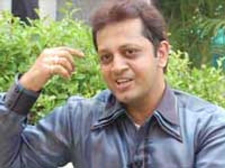 ஹீரோக்கள் பாடுவதால் பாடகர்களுக்கு ஆபத்தில்லை - சுந்தர் சி பாபு