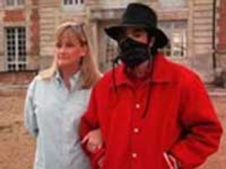 என் குழந்தைகளின் தந்தை ஜாக்சன் அல்ல-டெபோரா ரோ