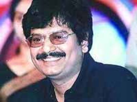 கருணாநிதி ஓய்வெடுத்தால் கேஸ் போடுவோம் - விவேக்