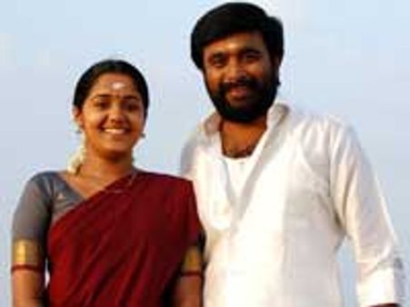 நாடோடிகள் - விமர்சனம்