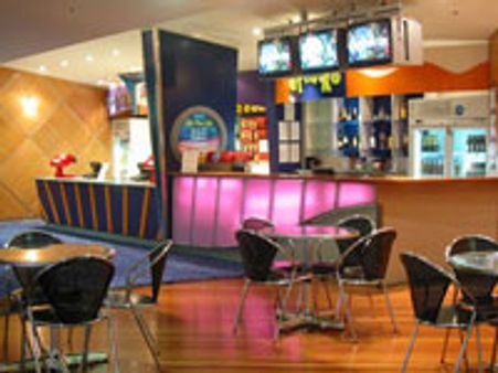 தியேட்டர்களில் பார் வைக்க அனுமதி கேட்கும் உரிமையாளர்கள்