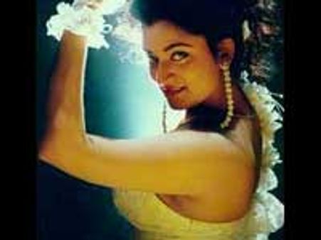 விசாரணைக்கே வராததால் மோகினி தொடர்ந்த விவாகரத்து மனு தள்ளுபடி