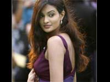 புரளியால் எனது காதல் தடம் புரண்டு போய் விட்டது - ஷாயாலி புலம்பல்