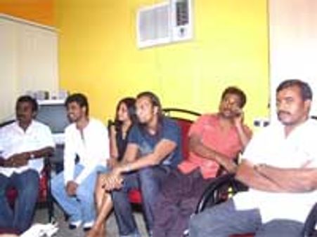 கவிஞரைக் காய்ச்சிய 'பேனாக்கள்'!