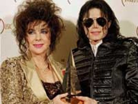 ஜாக்சன் மறைவால் சோகம்-மருத்துவமனையில் எலிசபெத் டெய்லர்