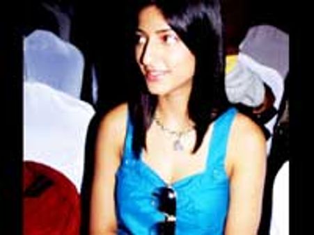 எல்லாம் விதிப்படிதான் நடக்கும்!-ஸ்ருதி