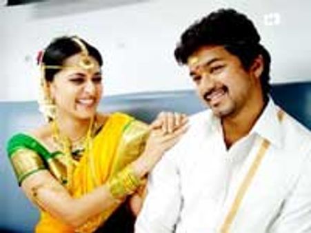 விஜய்யை சூழந்த ரசிகர்கள்; படப்பிடிப்பில் பரபரப்பு!