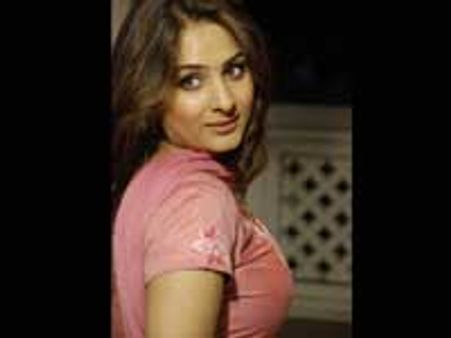 மம்முட்டி ஜோடியாக கெளரி முஞ்ஜால்!