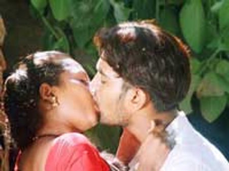 காதல் கதை... வேலு பிரபாகரன் எதிர்பாராத 'ஜாக்பாட்'!