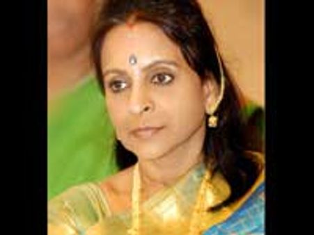 வெள்ளித் திரைக்கு வரும் எழுத்தாளர் சித்ரலேகா!