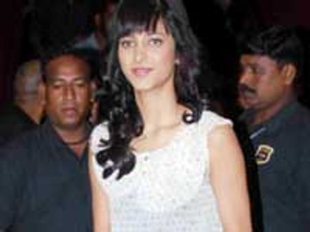 ஸ்ருதியின் லக் 'அவுட்'!