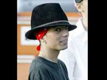 மைக்கேல் ஜாக்சன் என் அப்பா அல்ல - நார்வே டான்ஸர் ஒமர் பட்டி மறுப்பு