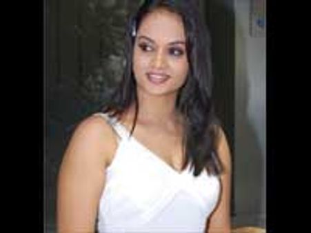 தனி நாயகியாக நடிக்க வேண்டும் - சுஜாவின் தீராத ஆசை