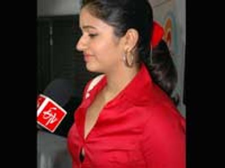 'ஆல் ரவுண்ட்' பூனம்!