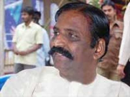 'தம்பி வைரமுத்து...' முக அழகிரி பாசம்!