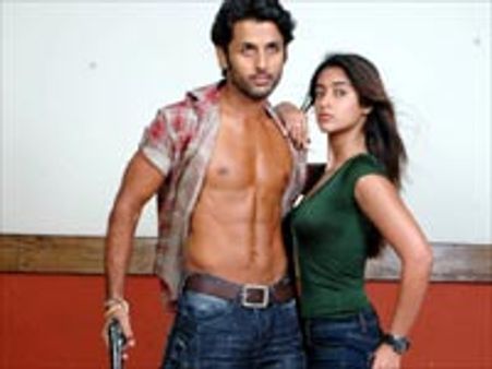 கவுதம் மேனன் படத்தில் இலியானா!