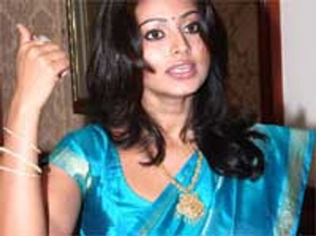 ராகவேந்திராவிடம் நான் பட்ட பாடு-ஸ்னேகா!