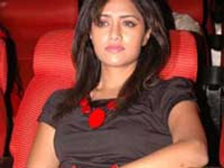 ஸ்வைன் பீதி-மமதா ரெஸ்ட்!