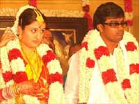 சோனியா அகர்வால் தற்கொலை முயற்சி?