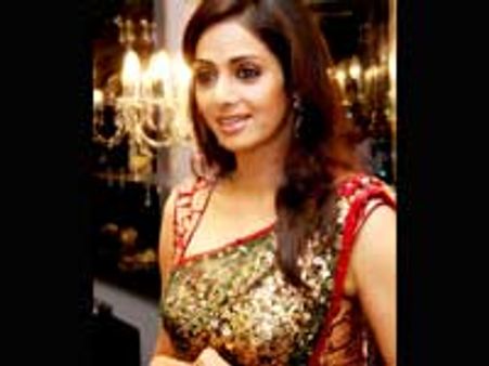 தனுஷை 'மருமகனாக ஏற்றுக் கொண்ட' ஸ்ரீதேவி!