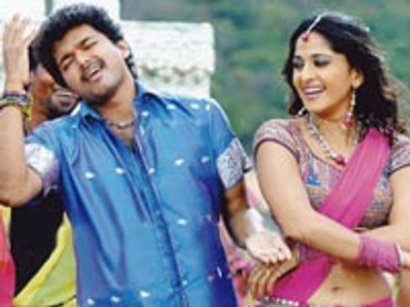 சன் வசம் வேட்டைக்காரன்!