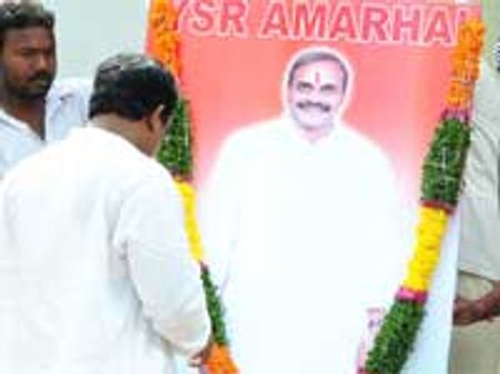 ரெட்டி மறைவு - திரையுலகம் கறுப்பு பேட்ஜ் அணிந்து அஞ்சலி