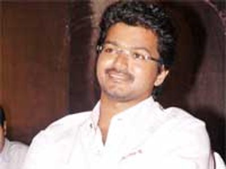 விஜய்க்கு எதிராக கண்டன போஸ்டர்கள்