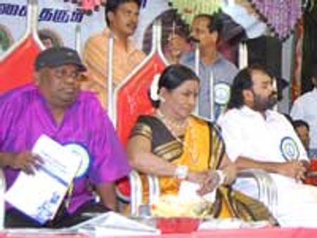 வீர மறத்தி - தனக்குத் தானே பட்டம் சூட்டிக் கொண்ட மனோரமா