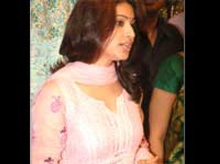 'அது துணி செருப்பு...?!'-சினேகா