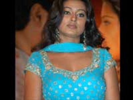 ஸ்னேகாவின் கொடும்பாவி எரிப்பு!