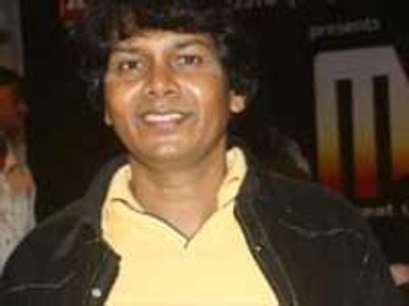 வரதட்சணைக் கொடுமை - மனைவியை துன்புறுத்திய கன்னட பாடகர் கைது