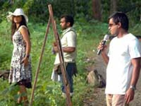 ஆண்ட்ரியா புகார்..செல்வராகவனை வெளியில் தள்ளிய நட்சத்திர ஓட்டல்!