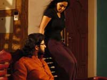 மீண்டும் அபர்ணா!