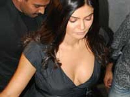 'டு நாட் டிஸ்டர்ப்' சுஷ்மிதா!