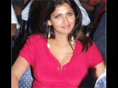 கஞ்சா கைதிகளுடன் அடைக்கப்பட்டுள்ள புவனேஸ்வரி!