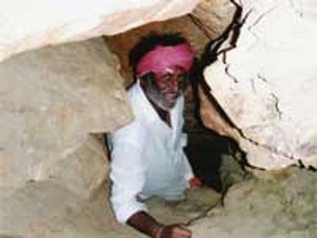 ஆன்மீகமா, அரசியலா... கோடிட்டு காட்டும் ரஜினி!