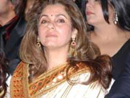 மருமகனுக்கு அம்மாவாகும் டிம்பிள்!