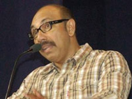 ஆபாச பேச்சு: சூர்யா,சத்யராஜ்,சரத்குமார்,விவேக் ஆஜராக சிவகங்கை கோர்ட் உத்தரவு!