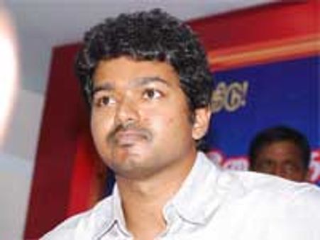 வீட்டு வசதி வாரிய நிலம வாங்கியதில் மோசடி- விஜய்க்கு நோட்டீஸ்