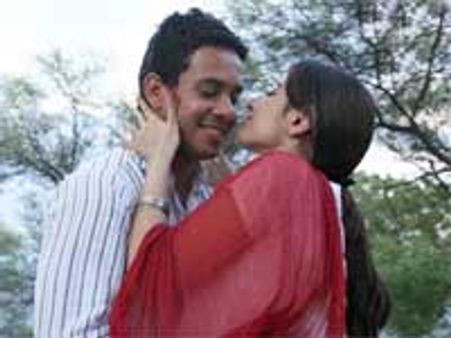 கண்டேன் காதலை - விமர்சனம்