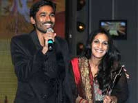 பேரன் பிறந்த நாளை கோலாகலமாகக் கொண்டாடிய ரஜினி!