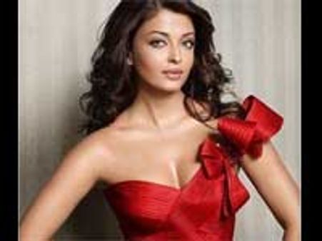 36வது பிறந்த நாள்- குடும்பத்துடன் கொண்டாடிய ஐஸ்வர்யா