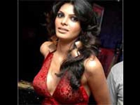 பிக் பாஸ் வீட்டிலிருந்து வெளியேற்றப்படுகிறார் ஷெர்லின் சோப்ரா